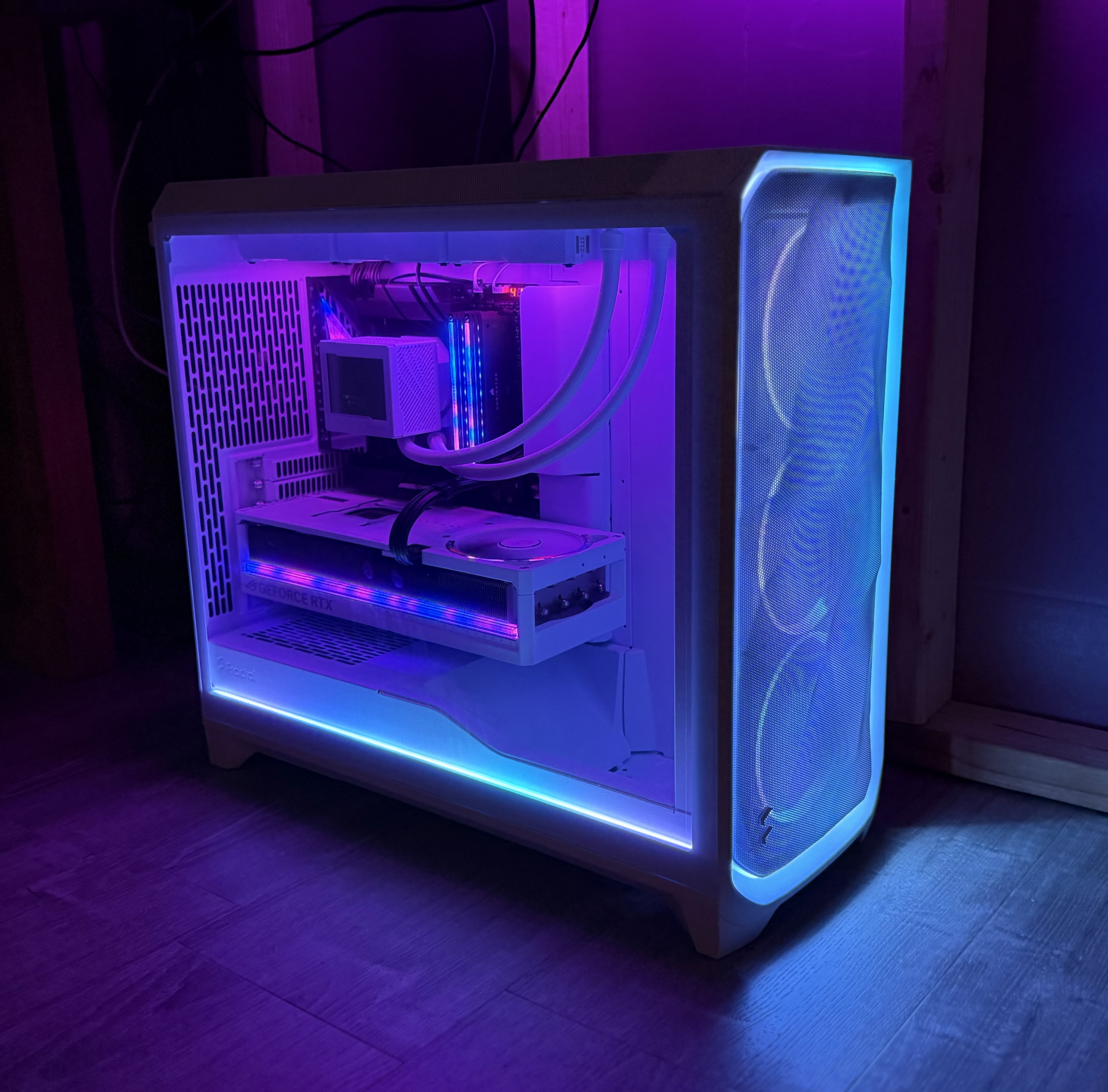 G3ROG-DARK angled chassis with illuminated front mesh and side panel